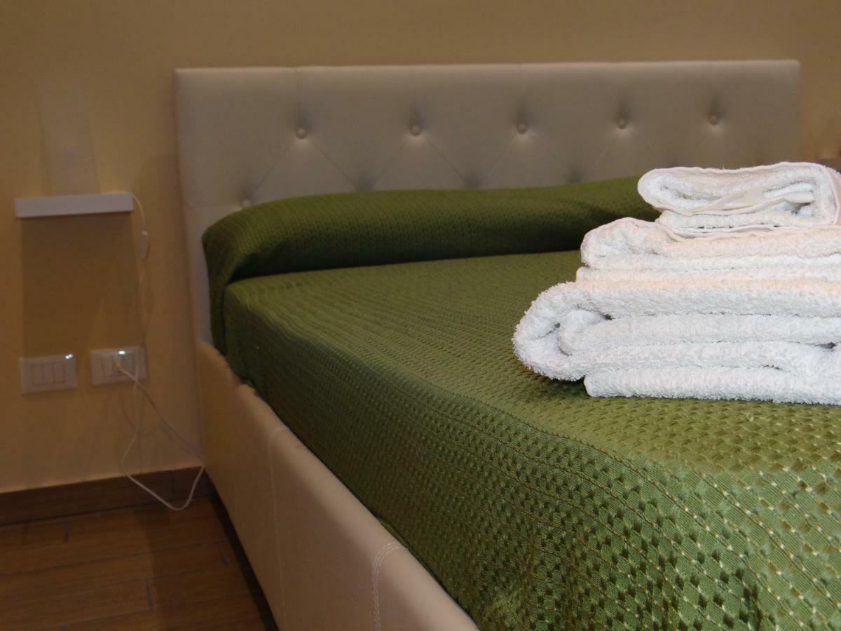 Montecarlo Palace Bed & Breakfast Palermo Dış mekan fotoğraf